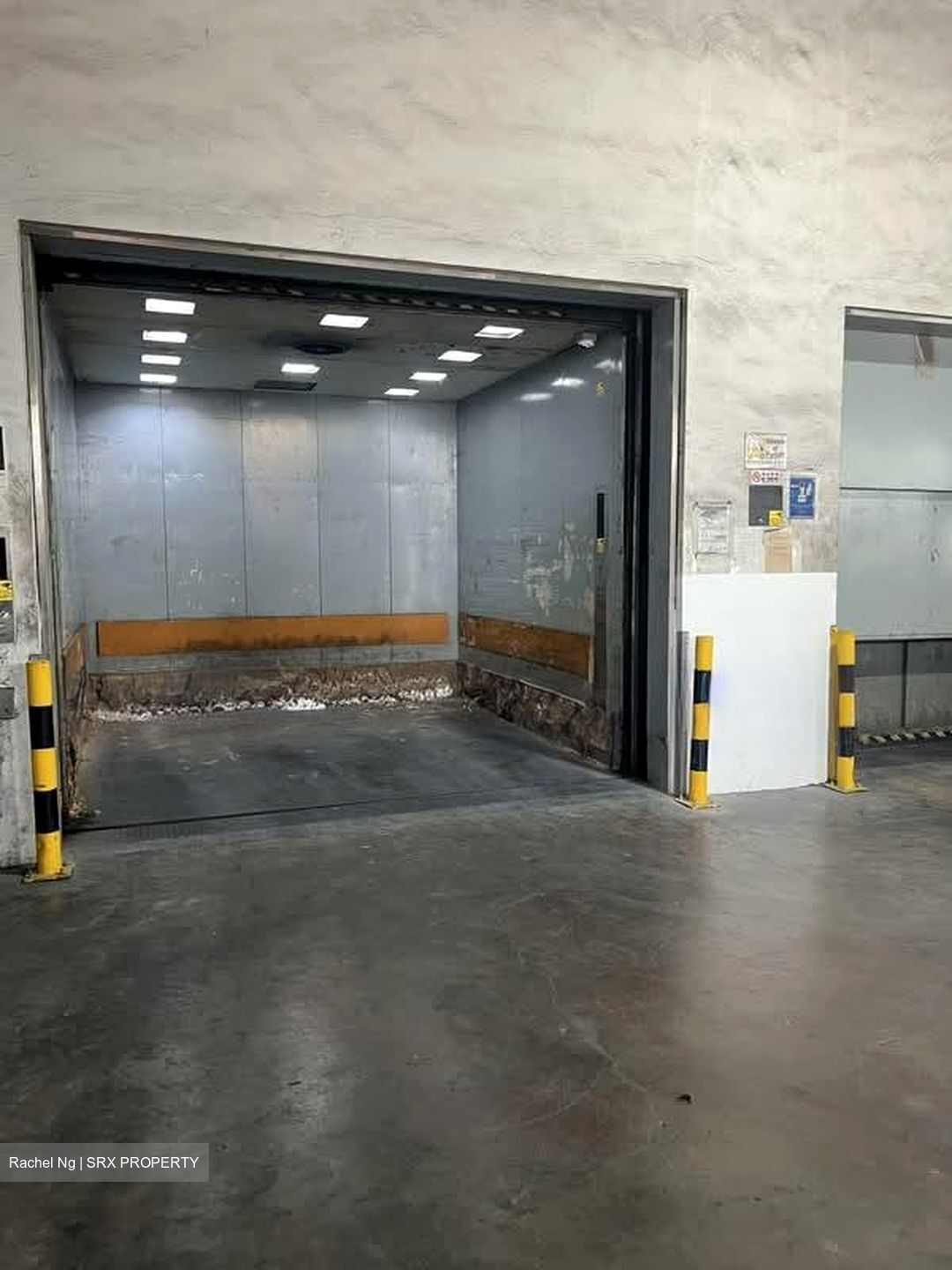 Tuas Avenue 8 (D22), Warehouse #601947221